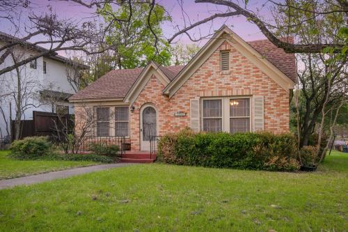 1400 Mohle Nation Holdings LLC Central Austin Real Estate