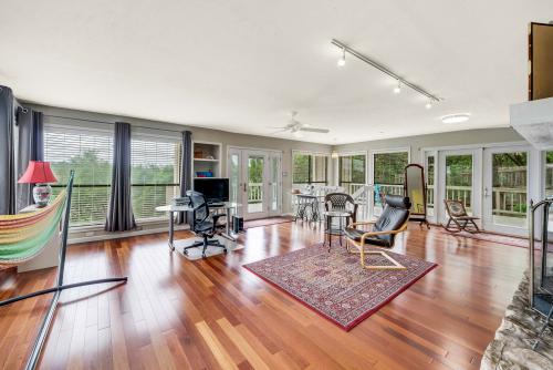 311 Cedar Hurst