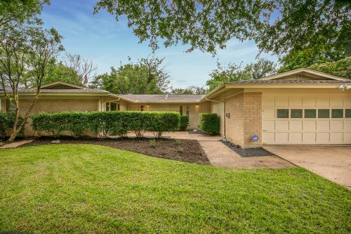 3103 Whiteway by Nation Holdings LLC Rachel Nation Central Austin Realtor