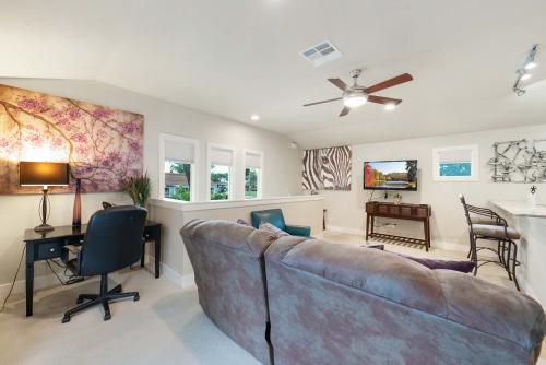 Welcome home to 1315 Anderson Lane in Central Austin.