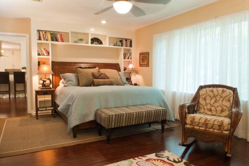 2505 W 45th Central Austin Realtor: Rachel Nation Nation Holdings LLC