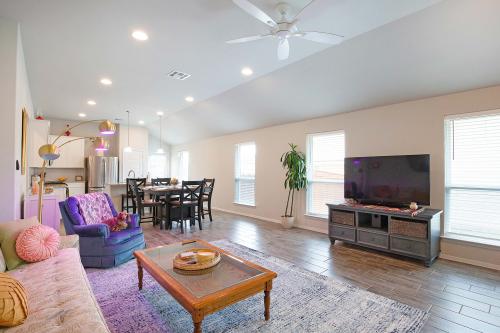 Welcome home 139 Lyndon Nation Holdings Central Texas real estate.