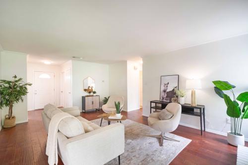 Welcome home to Mesa Park! Nation Holdings Central Texas Real Estate