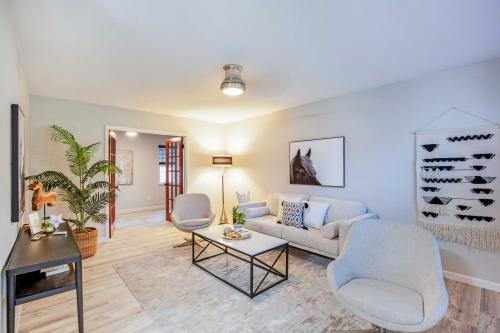 4304 Balcones North Austin Real Estate Nation Holdings LLC