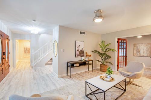 4304 Balcones North Austin Real Estate Nation Holdings LLC