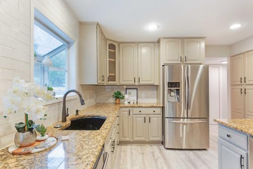 4304 Balcones North Austin Real Estate Nation Holdings LLC