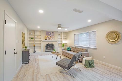 4304 Balcones North Austin Real Estate Nation Holdings LLC