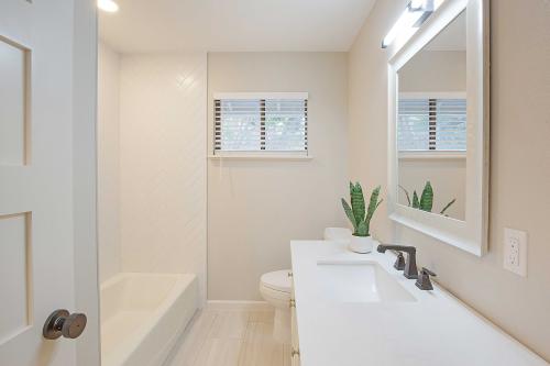4304 Balcones North Austin Real Estate Nation Holdings LLC