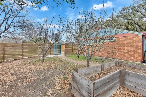 6815 Joyce Austin Texas