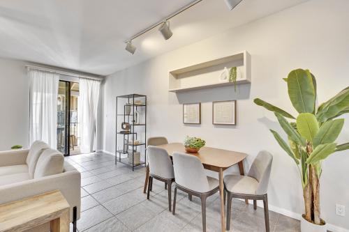 Hyde Park Hideaway--charming Central Austin condo close to UT by Nation Holdings