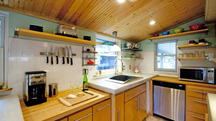 Hancock Pool House - Kitchen