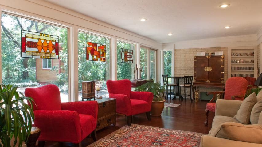 2505 W 45th Central Austin Realtor: Rachel Nation Nation Holdings LLC