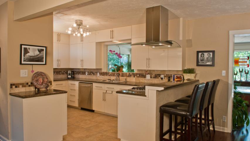 2505 W 45th Central Austin Realtor: Rachel Nation Nation Holdings LLC