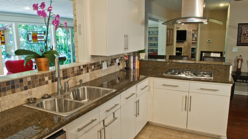 2505 W 45th Central Austin Realtor: Rachel Nation Nation Holdings LLC